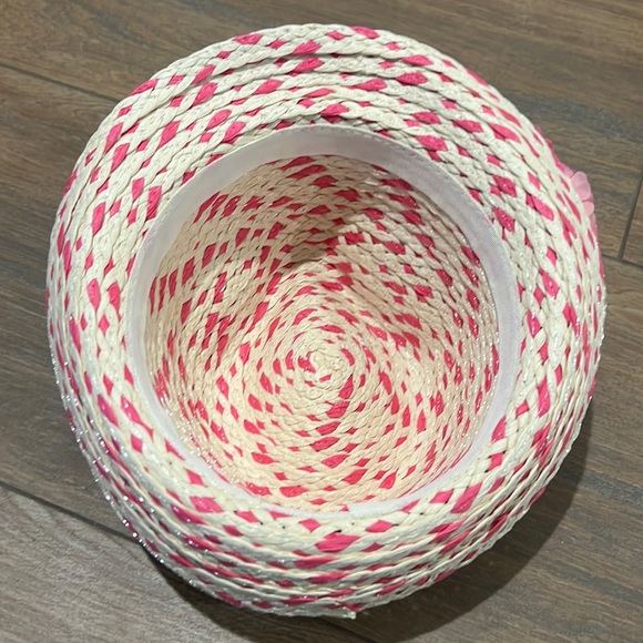 Pretty straw pink floral stone hat! - Picture 3 of 3